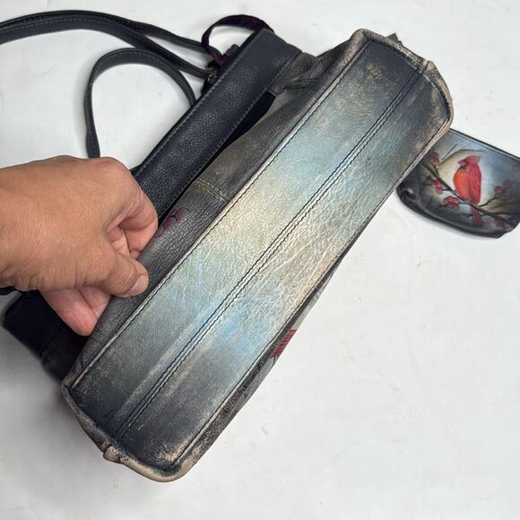 ANUSCHKA Medium Crossbody Cardinal Bird Double Zip Pocket Painted Signed Artwork - Picture 4 of 9